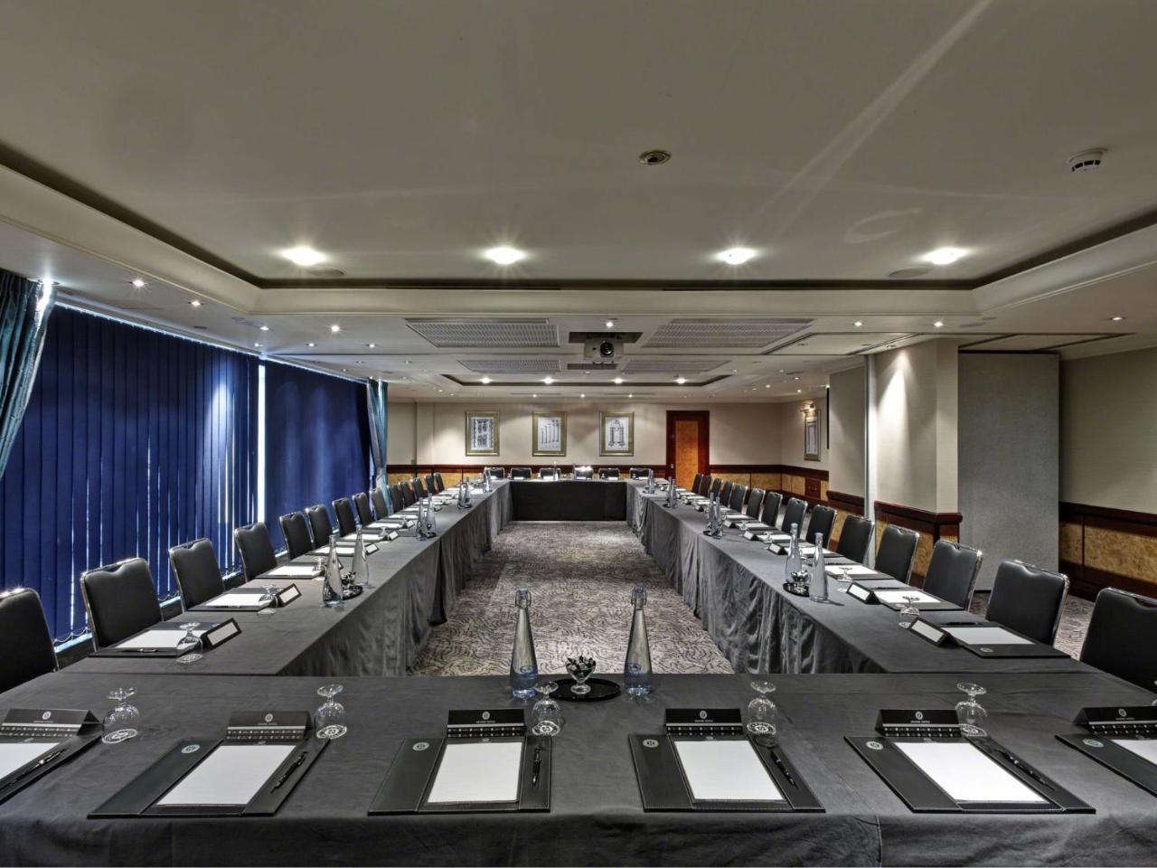 Leonardo Royal Hotel London City - Tower Of Лондон Екстер'єр фото